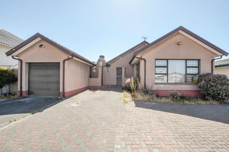 3 Bedroom Property for Sale in Glen Lilly Western Cape